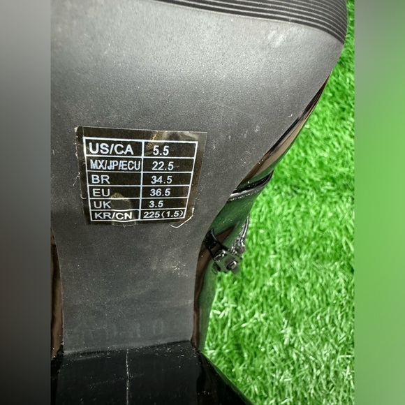 Forever 21 Women’s heeled Boots‎ size 5.5 - Picture 2 of 10